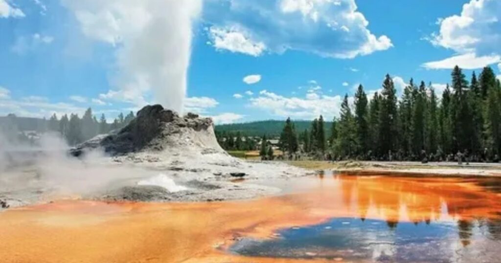 Yellowstone National Park Lodging