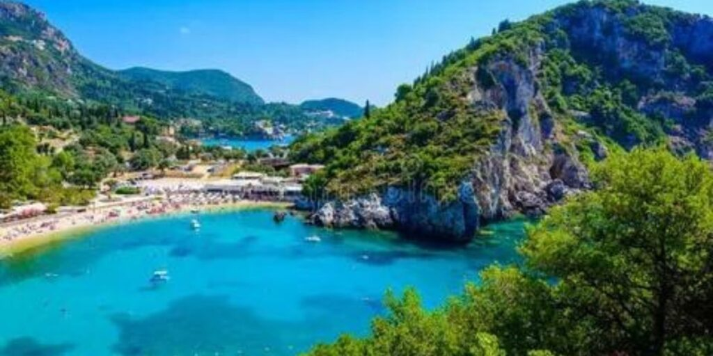 What Are the Best Beaches in Corfu for Enjoying Both the Sun and Some Local Cuisine